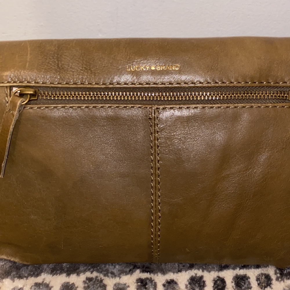 Lucky Brand leather crossbody fold over flap bag and tassel - Picture 5 of 14